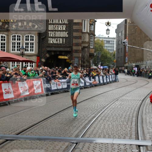 05.10.2025 - 20. swb-Marathon Bremen Yannick Fuchs http://msf.ph/oto/9269954 05.10.2025 12:14:47 Ziel 1122 meine-sportfotos.de