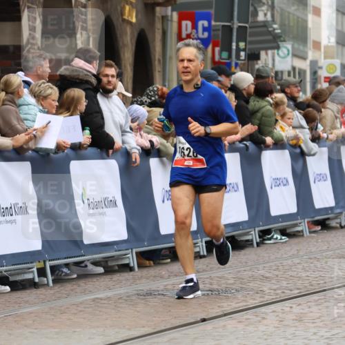 05.10.2025 - 20. swb-Marathon Bremen Strokosch-Dieckow http://msf.ph/oto/9270027 05.10.2025 13:01:21 Ziel 1626, 3807, 5132, 6150 meine-sportfotos.de