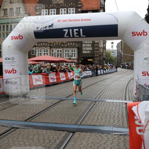 05.10.2025 - 20. swb-Marathon Bremen Yannick Fuchs http://msf.ph/oto/9270069 05.10.2025 12:14:48 Ziel 1122 meine-sportfotos.de