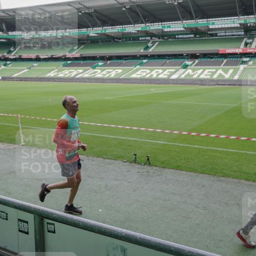05.10.2025 - 20. swb-Marathon Bremen Michael Burmester http://msf.ph/oto/9270075 05.10.2025 12:40:46 Laufen im Stadion 37, 45, 46, 133, 241, 623, 689, 945, 1812, 2036, 2048, 2057, 2064, 2118, 2169, 2497, 2670, 2683, 2909, 4375, 5595, 6075, 7274, 7587, 7766, 236, 1392, 1615, 2130, 5595, 6444, 7213, 7883, 8849 meine-sportfotos.de