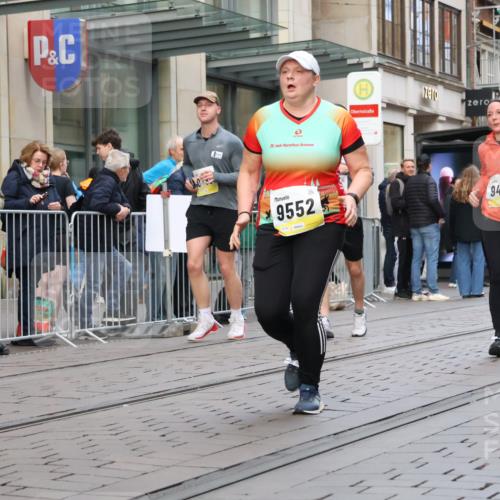 05.10.2025 - 20. swb-Marathon Bremen Strokosch-Dieckow http://msf.ph/oto/9270087 05.10.2025 11:08:07 Ziel 9186, 9235, 9353, 9401, 9481, 9519, 9552, 9982, 10132, 10134, 10212, 10787, 10859, 11019, 11097, 11232, 11242, 11670, 11671, 9186, 9235, 9353, 9401, 9481, 9519, 9552, 9982, 10132, 10134, 10212, 10787, 10859, 11019, 11097, 11232, 11242, 11670, 11671 meine-sportfotos.de
