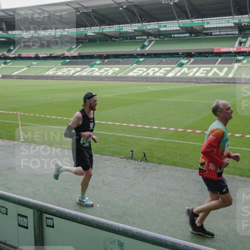 05.10.2025 - 20. swb-Marathon Bremen Michael Burmester http://msf.ph/oto/9270092 05.10.2025 12:40:47 Laufen im Stadion 37, 45, 46, 133, 241, 623, 689, 945, 1812, 2036, 2048, 2057, 2064, 2118, 2169, 2497, 2670, 2683, 2909, 4375, 6075, 7274, 7587, 7766, 236, 241, 1392, 1615, 2130, 5595, 6444, 7213, 7883 meine-sportfotos.de