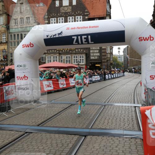 05.10.2025 - 20. swb-Marathon Bremen Yannick Fuchs http://msf.ph/oto/9270106 05.10.2025 12:14:48 Ziel 1122 meine-sportfotos.de