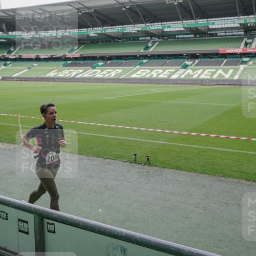05.10.2025 - 20. swb-Marathon Bremen Michael Burmester http://msf.ph/oto/9270110 05.10.2025 12:40:49 Laufen im Stadion 37, 45, 46, 133, 623, 689, 945, 1812, 2036, 2048, 2057, 2064, 2118, 2169, 2497, 2670, 2683, 2909, 4375, 6075, 7274, 7587, 7766, 241, 1392, 1615, 2130, 5595, 6444, 7213, 7883 meine-sportfotos.de