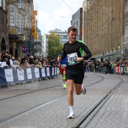 05.10.2025 - 20. swb-Marathon Bremen Strokosch-Dieckow http://msf.ph/oto/9270116 05.10.2025 13:01:23 Ziel 1626, 3807, 5132 meine-sportfotos.de