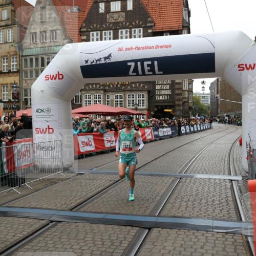 05.10.2025 - 20. swb-Marathon Bremen Yannick Fuchs http://msf.ph/oto/9270126 05.10.2025 12:14:49 Ziel 1122 meine-sportfotos.de