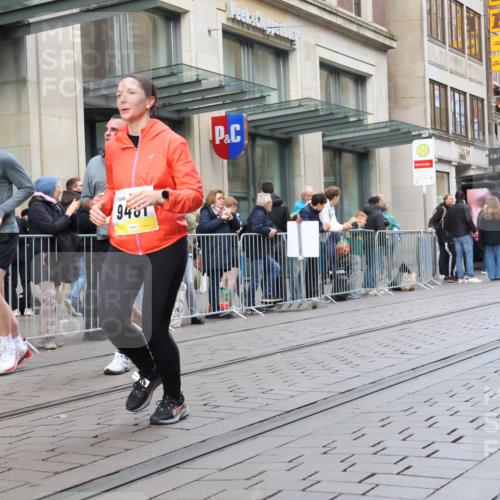05.10.2025 - 20. swb-Marathon Bremen Strokosch-Dieckow http://msf.ph/oto/9270145 05.10.2025 11:08:10 Ziel 7069, 7706, 9186, 9235, 9353, 9401, 9481, 9552, 9982, 10132, 10134, 10212, 10787, 10859, 10998, 11028, 11073, 11076, 11097, 11242, 11671, 7069, 7706, 9186, 9235, 9353, 9401, 9481, 9552, 9982, 10132, 10134, 10212, 10787, 10859, 10998, 11028, 11073, 11076, 11097, 11242, 11671 meine-sportfotos.de