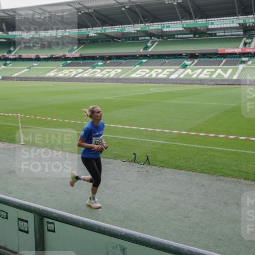 05.10.2025 - 20. swb-Marathon Bremen Michael Burmester http://msf.ph/oto/9270238 05.10.2025 12:41:18 Laufen im Stadion 9, 37, 38, 40, 45, 198, 377, 623, 689, 1042, 1258, 1368, 1476, 2048, 2064, 2169, 2284, 2497, 2670, 2683, 2743, 2801, 2909, 3707, 3817, 4158, 4375, 4984, 6566, 8211, 46, 945, 2036, 2057, 7587, 7766 meine-sportfotos.de