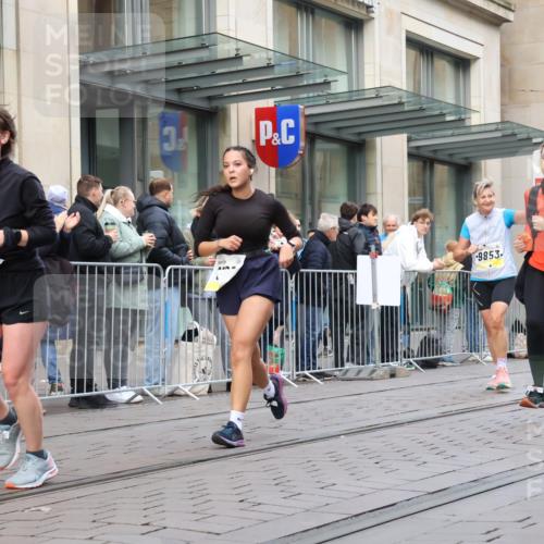 05.10.2025 - 20. swb-Marathon Bremen Strokosch-Dieckow http://msf.ph/oto/9270306 05.10.2025 11:08:24 Ziel 7069, 7706, 9184, 9191, 9274, 9276, 9481, 9589, 9721, 9853, 9912, 9982, 10051, 10134, 10212, 10248, 10567, 10714, 10787, 10840, 10859, 10939, 10998, 11028, 11073, 11076, 11242, 11479, 11590, 7069, 7706, 9184, 9191, 9274, 9276, 9481, 9589, 9721, 9853, 9912, 9982, 10051, 10134, 10212, 10248, 10567, 10714, 10787, 10840, 10859, 10939, 10998, 11028, 11073, 11076, 11242, 11479, 11590 meine-sportfotos.de