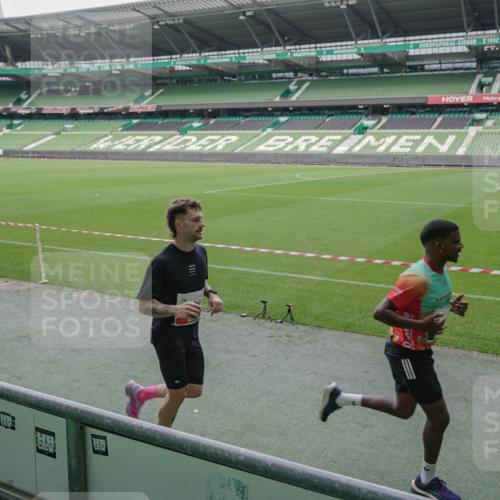 05.10.2025 - 20. swb-Marathon Bremen Michael Burmester http://msf.ph/oto/9270312 05.10.2025 12:41:23 Laufen im Stadion 9, 37, 38, 40, 45, 198, 377, 623, 689, 1042, 1258, 1368, 1476, 2048, 2064, 2169, 2284, 2497, 2670, 2683, 2743, 2801, 2909, 3707, 3817, 4158, 4375, 4984, 6566, 8211, 46, 945, 2036, 2057, 7587 meine-sportfotos.de