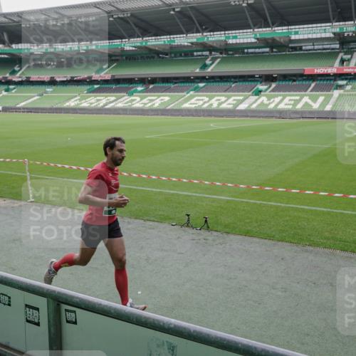 05.10.2025 - 20. swb-Marathon Bremen Michael Burmester http://msf.ph/oto/9270757 05.10.2025 12:42:48 Laufen im Stadion 588, 635, 662, 907, 965, 1105, 1123, 1215, 1265, 1612, 1645, 1763, 1810, 2062, 2068, 2141, 2385, 3153, 3294, 3391, 3705, 4635, 4664, 5028, 5470, 5741, 7405, 7472, 7547, 7764, 8520, 6903 meine-sportfotos.de