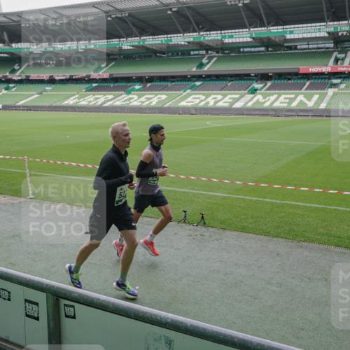 05.10.2025 - 20. swb-Marathon Bremen Michael Burmester http://msf.ph/oto/9270833 05.10.2025 12:43:02 Laufen im Stadion 588, 628, 662, 907, 965, 1105, 1123, 1215, 1265, 1612, 1641, 1645, 1652, 1745, 1810, 2062, 2068, 2141, 2385, 3294, 3391, 3705, 4664, 5028, 5231, 5470, 5741, 5815, 6423, 7269, 7405, 7472, 7498, 7547, 7668, 7764, 8053, 8520, 635, 907, 1763, 3153, 4635 meine-sportfotos.de