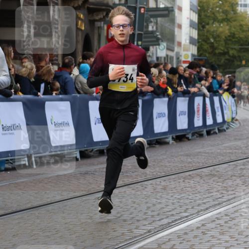 05.10.2025 - 20. swb-Marathon Bremen Strokosch-Dieckow http://msf.ph/oto/9271015 05.10.2025 11:10:20 Ziel 8225, 8533, 9734, 9895, 10189, 10280, 10288, 10552, 11333, 11388 meine-sportfotos.de