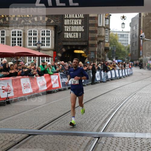 05.10.2025 - 20. swb-Marathon Bremen Yannick Fuchs http://msf.ph/oto/9271016 05.10.2025 12:15:44 Ziel 12 meine-sportfotos.de