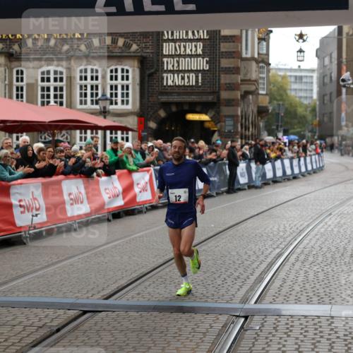 05.10.2025 - 20. swb-Marathon Bremen Yannick Fuchs http://msf.ph/oto/9271041 05.10.2025 12:15:44 Ziel 12 meine-sportfotos.de