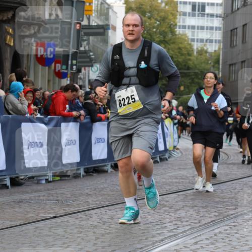 05.10.2025 - 20. swb-Marathon Bremen Strokosch-Dieckow http://msf.ph/oto/9271094 05.10.2025 11:10:24 Ziel 8225, 9895, 10280, 10288, 10440, 10441, 10552, 10980, 11388 meine-sportfotos.de