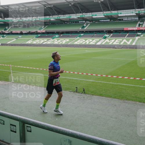 05.10.2025 - 20. swb-Marathon Bremen Michael Burmester http://msf.ph/oto/9271105 05.10.2025 12:43:27 Laufen im Stadion 288, 577, 628, 662, 706, 1105, 1265, 1641, 1652, 1745, 1992, 2062, 2967, 3391, 3435, 3580, 3705, 4369, 4631, 4664, 4867, 5014, 5231, 5287, 5495, 5741, 5815, 5988, 6224, 6385, 6423, 6912, 7269, 7472, 7498, 7547, 7668, 7764, 7816, 7834, 8053, 8275, 8520, 8593, 9095, 588, 965, 1123, 1215, 1612, 1645, 1810, 2068, 2141, 2385, 3294, 5028, 5470, 7405 meine-sportfotos.de