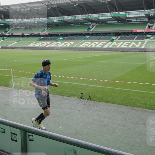 05.10.2025 - 20. swb-Marathon Bremen Michael Burmester http://msf.ph/oto/9271156 05.10.2025 12:43:32 Laufen im Stadion 288, 577, 628, 662, 706, 1265, 1641, 1652, 1745, 1992, 2062, 2967, 3435, 3580, 4369, 4631, 4664, 4867, 5014, 5231, 5287, 5495, 5741, 5815, 5988, 6224, 6385, 6423, 6912, 7269, 7472, 7498, 7668, 7764, 7816, 7834, 8053, 8275, 8520, 8593, 9095, 588, 965, 1105, 1123, 1215, 1612, 1645, 1810, 2068, 2141, 2385, 3294, 3391, 3705, 5028, 5470, 5741, 7405, 7547 meine-sportfotos.de