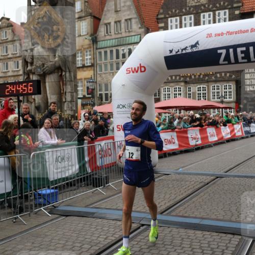 05.10.2025 - 20. swb-Marathon Bremen Yannick Fuchs http://msf.ph/oto/9271161 05.10.2025 12:15:46 Ziel 12 meine-sportfotos.de