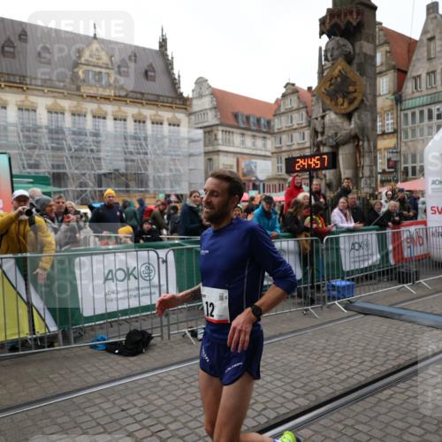 05.10.2025 - 20. swb-Marathon Bremen Yannick Fuchs http://msf.ph/oto/9271175 05.10.2025 12:15:46 Ziel 12 meine-sportfotos.de