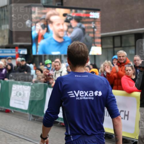 05.10.2025 - 20. swb-Marathon Bremen Yannick Fuchs http://msf.ph/oto/9271212 05.10.2025 12:15:49 Ziel 12 meine-sportfotos.de