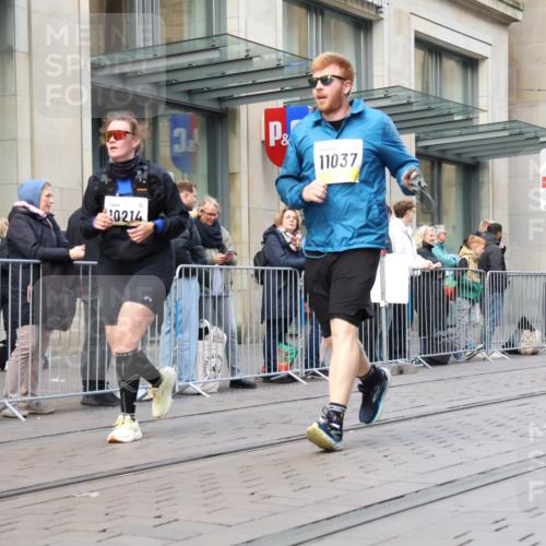 05.10.2025 - 20. swb-Marathon Bremen Strokosch-Dieckow http://msf.ph/oto/9271214 05.10.2025 11:09:00 Ziel 9002, 9185, 9493, 9649, 9798, 9815, 9848, 9892, 9945, 10074, 10214, 10295, 10315, 10419, 10522, 10784, 10865, 11037, 11056, 11218, 11379, 11437, 11447, 11530, 11614, 11674, 9002, 9185, 9493, 9649, 9798, 9815, 9848, 9892, 9945, 10074, 10214, 10295, 10315, 10419, 10522, 10784, 10865, 11037, 11056, 11218, 11379, 11437, 11447, 11530, 11614, 11674 meine-sportfotos.de