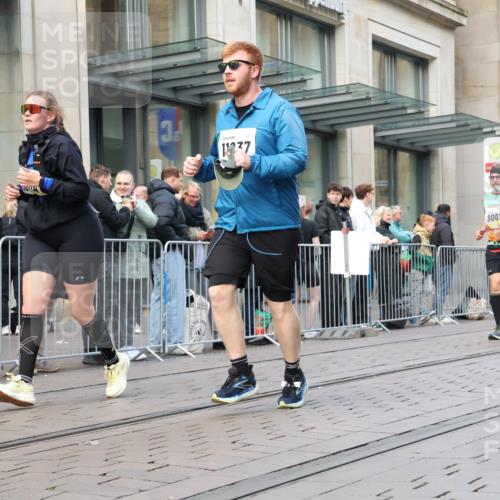 05.10.2025 - 20. swb-Marathon Bremen Strokosch-Dieckow http://msf.ph/oto/9271225 05.10.2025 11:09:00 Ziel 9002, 9185, 9493, 9649, 9798, 9815, 9848, 9892, 9945, 10074, 10214, 10295, 10315, 10419, 10522, 10784, 10865, 11037, 11056, 11218, 11379, 11437, 11447, 11530, 11614, 11674, 9002, 9185, 9493, 9649, 9798, 9815, 9848, 9892, 9945, 10074, 10214, 10295, 10315, 10419, 10522, 10784, 10865, 11037, 11056, 11218, 11379, 11437, 11447, 11530, 11614, 11674 meine-sportfotos.de