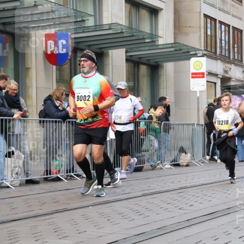 05.10.2025 - 20. swb-Marathon Bremen Strokosch-Dieckow http://msf.ph/oto/9271262 05.10.2025 11:09:02 Ziel 9002, 9185, 9493, 9649, 9798, 9815, 9848, 9892, 9945, 10074, 10214, 10295, 10315, 10419, 10522, 10784, 10865, 11037, 11056, 11218, 11379, 11437, 11447, 11526, 11530, 11614, 11674, 9002, 9185, 9493, 9649, 9798, 9815, 9848, 9892, 9945, 10074, 10214, 10295, 10315, 10419, 10522, 10784, 10865, 11037, 11056, 11218, 11379, 11437, 11447, 11526, 11530, 11614, 11674 meine-sportfotos.de