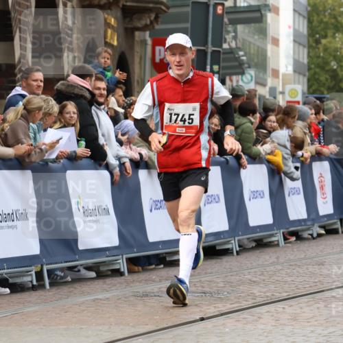 05.10.2025 - 20. swb-Marathon Bremen Strokosch-Dieckow http://msf.ph/oto/9271285 05.10.2025 13:01:59 Ziel 1745, 2062 meine-sportfotos.de