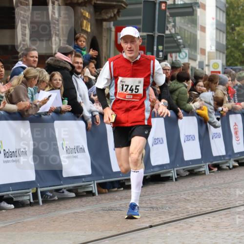 05.10.2025 - 20. swb-Marathon Bremen Strokosch-Dieckow http://msf.ph/oto/9271316 05.10.2025 13:01:59 Ziel 1745, 2062 meine-sportfotos.de