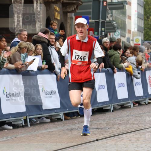05.10.2025 - 20. swb-Marathon Bremen Strokosch-Dieckow http://msf.ph/oto/9271345 05.10.2025 13:01:59 Ziel 1745, 2062 meine-sportfotos.de