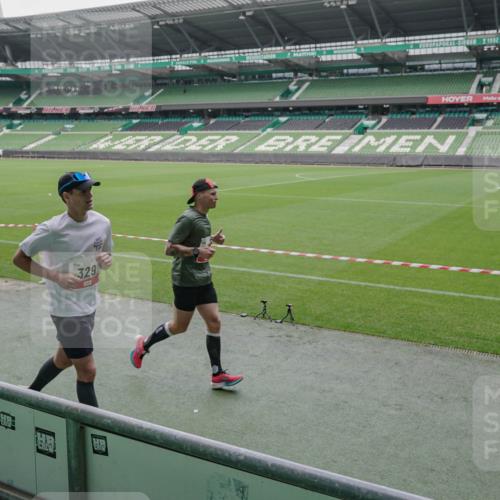 05.10.2025 - 20. swb-Marathon Bremen Michael Burmester http://msf.ph/oto/9271370 05.10.2025 12:44:13 Laufen im Stadion 288, 329, 506, 539, 548, 706, 917, 1196, 1992, 2092, 2249, 3150, 3982, 4422, 5014, 5908, 7099, 7373, 7525, 7949, 8030, 8275, 577, 628, 706, 1641, 1745, 2967, 3435, 3580, 4369, 4631, 4867, 5287, 5495, 5815, 5988, 6224, 6385, 6912, 7269, 7668, 7816, 7834, 8053, 8593, 9095 meine-sportfotos.de