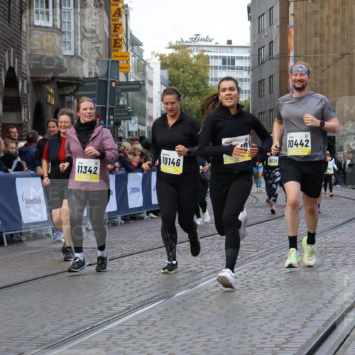 05.10.2025 - 20. swb-Marathon Bremen Strokosch-Dieckow http://msf.ph/oto/9271421 05.10.2025 11:10:33 Ziel 9446, 10146, 10440, 10441, 10442, 10980, 11240, 11342 meine-sportfotos.de