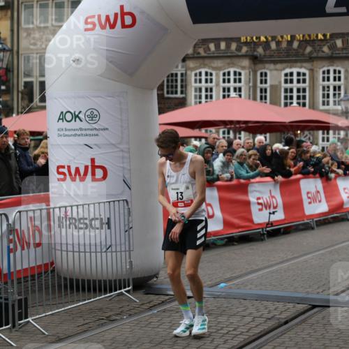 05.10.2025 - 20. swb-Marathon Bremen Yannick Fuchs http://msf.ph/oto/9271425 05.10.2025 12:16:10 Ziel 13 meine-sportfotos.de
