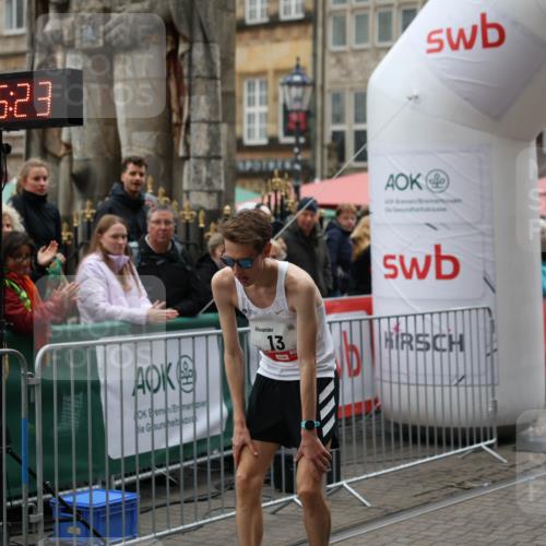 05.10.2025 - 20. swb-Marathon Bremen Yannick Fuchs http://msf.ph/oto/9271498 05.10.2025 12:16:13 Ziel 13 meine-sportfotos.de