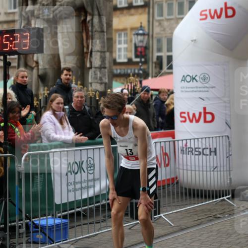 05.10.2025 - 20. swb-Marathon Bremen Yannick Fuchs http://msf.ph/oto/9271508 05.10.2025 12:16:13 Ziel 13 meine-sportfotos.de