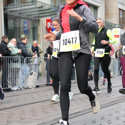 05.10.2025 - 20. swb-Marathon Bremen Strokosch-Dieckow http://msf.ph/oto/9271585 05.10.2025 11:09:19 Ziel 9001, 9002, 9185, 9493, 9538, 9649, 9731, 9732, 9887, 9945, 10074, 10245, 10316, 10412, 10417, 10419, 10672, 10865, 10881, 10886, 10943, 11206, 11407, 11447, 11486, 11526, 11614, 11654, 11655, 11664, 9001, 9002, 9185, 9493, 9538, 9649, 9731, 9732, 9887, 9945, 10074, 10245, 10316, 10412, 10417, 10419, 10672, 10865, 10881, 10886, 10943, 11206, 11447, 11526, 11614, 11664 meine-sportfotos.de