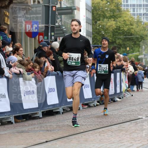 05.10.2025 - 20. swb-Marathon Bremen Strokosch-Dieckow http://msf.ph/oto/9271631 05.10.2025 13:02:28 Ziel 662, 1810, 3327, 6849 meine-sportfotos.de