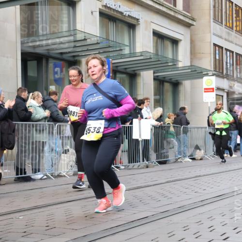 05.10.2025 - 20. swb-Marathon Bremen Strokosch-Dieckow http://msf.ph/oto/9271642 05.10.2025 11:09:21 Ziel 9001, 9002, 9185, 9410, 9538, 9685, 9731, 9732, 9887, 10074, 10245, 10316, 10412, 10417, 10419, 10448, 10672, 10827, 10865, 10881, 10886, 10943, 11206, 11219, 11407, 11447, 11486, 11526, 11614, 11654, 11655, 11664, 9001, 9002, 9185, 9410, 9538, 9685, 9731, 9732, 9887, 10074, 10245, 10316, 10412, 10417, 10419, 10448, 10672, 10827, 10865, 10881, 10886, 10943, 11206, 11219, 11447, 11526, 11614, 11664 meine-sportfotos.de