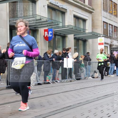 05.10.2025 - 20. swb-Marathon Bremen Strokosch-Dieckow http://msf.ph/oto/9271652 05.10.2025 11:09:21 Ziel 9001, 9002, 9185, 9410, 9538, 9685, 9731, 9732, 9887, 10074, 10245, 10316, 10412, 10417, 10419, 10448, 10672, 10827, 10865, 10881, 10886, 10943, 11206, 11219, 11407, 11447, 11486, 11526, 11614, 11654, 11655, 11664, 9001, 9002, 9185, 9410, 9538, 9685, 9731, 9732, 9887, 10074, 10245, 10316, 10412, 10417, 10419, 10448, 10672, 10827, 10865, 10881, 10886, 10943, 11206, 11219, 11447, 11526, 11614, 11664 meine-sportfotos.de