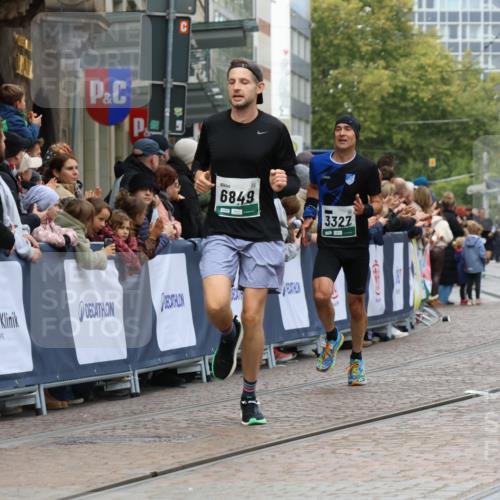 05.10.2025 - 20. swb-Marathon Bremen Strokosch-Dieckow http://msf.ph/oto/9271660 05.10.2025 13:02:28 Ziel 662, 1810, 3327, 6849 meine-sportfotos.de