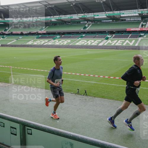 05.10.2025 - 20. swb-Marathon Bremen Michael Burmester http://msf.ph/oto/9271685 05.10.2025 12:44:44 Laufen im Stadion 109, 329, 506, 539, 548, 642, 657, 819, 917, 1631, 2013, 2092, 2188, 2666, 2719, 3150, 3219, 3251, 3327, 3342, 3982, 4358, 4422, 4571, 5908, 6302, 6633, 6996, 7099, 7373, 7525, 8030, 8169, 8351, 8382, 9130, 288, 1196, 2249, 5908, 7949, 8030 meine-sportfotos.de