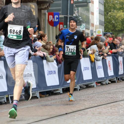 05.10.2025 - 20. swb-Marathon Bremen Strokosch-Dieckow http://msf.ph/oto/9271693 05.10.2025 13:02:29 Ziel 662, 1810, 3327, 6849 meine-sportfotos.de