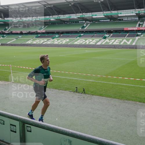 05.10.2025 - 20. swb-Marathon Bremen Michael Burmester http://msf.ph/oto/9271905 05.10.2025 12:45:19 Laufen im Stadion 109, 819, 1055, 1146, 1631, 1790, 1883, 2013, 2188, 2666, 2719, 3197, 3218, 3251, 3327, 3342, 4358, 4571, 4786, 6150, 6302, 6633, 6996, 7440, 8169, 8351, 8747, 8828, 9130, 506, 539, 642, 657, 917, 3150, 3219, 3251, 3982, 6633, 7099, 7525, 8169, 8351, 8382 meine-sportfotos.de