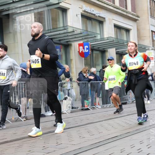 05.10.2025 - 20. swb-Marathon Bremen Strokosch-Dieckow http://msf.ph/oto/9271924 05.10.2025 11:09:36 Ziel 7799, 9001, 9288, 9410, 9470, 9476, 9538, 9554, 9561, 9685, 9760, 9972, 10383, 10412, 10435, 10448, 10515, 10596, 10659, 10827, 10860, 10885, 10886, 10969, 11206, 11219, 11381, 11401, 11405, 11486, 11536, 11634, 11654, 11655, 11748, 7799, 9001, 9288, 9410, 9470, 9476, 9538, 9554, 9561, 9685, 9760, 9972, 10383, 10412, 10435, 10448, 10515, 10596, 10659, 10827, 10860, 10885, 10886, 10969, 11206, 11219, 11381, 11401, 11405 meine-sportfotos.de