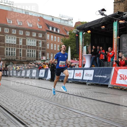 05.10.2025 - 20. swb-Marathon Bremen Yannick Fuchs http://msf.ph/oto/9271929 05.10.2025 12:17:52 Ziel 1739 meine-sportfotos.de