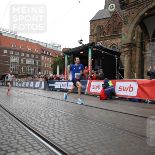 05.10.2025 - 20. swb-Marathon Bremen Yannick Fuchs http://msf.ph/oto/9271974 05.10.2025 12:17:53 Ziel 404, 1739 meine-sportfotos.de