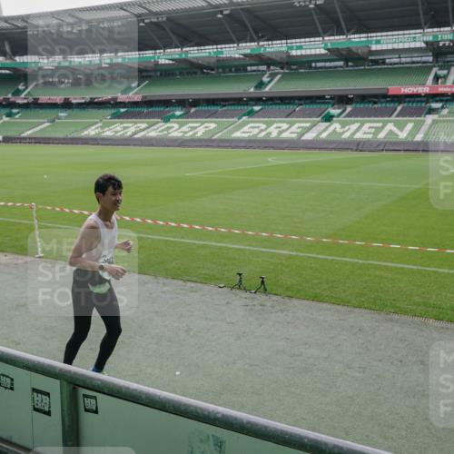 05.10.2025 - 20. swb-Marathon Bremen Michael Burmester http://msf.ph/oto/9271993 05.10.2025 12:45:31 Laufen im Stadion 109, 349, 649, 852, 943, 1055, 1146, 1307, 1631, 1790, 1883, 2666, 2719, 3197, 3218, 3327, 3342, 3807, 4571, 4786, 5132, 5588, 6150, 6302, 6996, 7028, 7440, 8747, 8828, 9130, 539, 642, 657, 819, 2013, 2188, 3150, 3219, 3251, 3982, 4358, 6633, 8169, 8351, 8382 meine-sportfotos.de