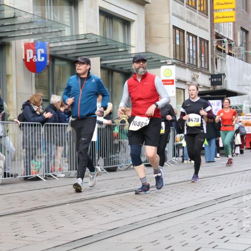 05.10.2025 - 20. swb-Marathon Bremen Strokosch-Dieckow http://msf.ph/oto/9272020 05.10.2025 11:09:42 Ziel 7799, 9288, 9410, 9470, 9476, 9554, 9561, 9685, 9760, 9806, 9972, 10082, 10383, 10435, 10448, 10515, 10563, 10596, 10659, 10827, 10860, 10885, 10969, 11204, 11219, 11261, 11381, 11401, 11405, 11486, 11536, 11634, 11748, 7799, 9288, 9410, 9470, 9476, 9554, 9561, 9685, 9760, 9806, 9972, 10082, 10383, 10435, 10448, 10515, 10563, 10596, 10659, 10827, 10860, 10885, 10969, 11204, 11219, 11261, 11381, 11401, 11405 meine-sportfotos.de