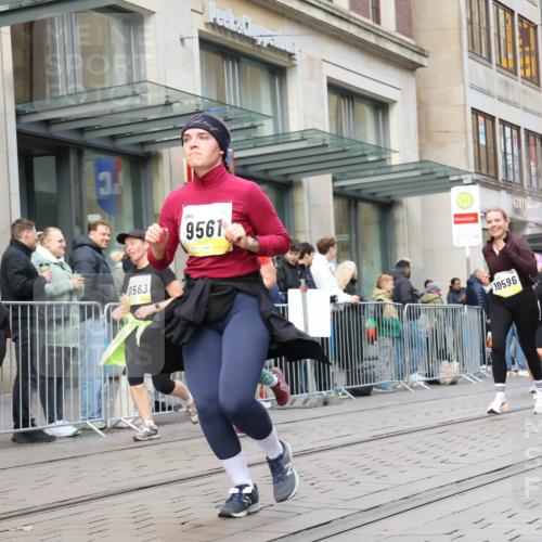 05.10.2025 - 20. swb-Marathon Bremen Strokosch-Dieckow http://msf.ph/oto/9272129 05.10.2025 11:09:45 Ziel 7799, 9288, 9410, 9470, 9476, 9554, 9561, 9685, 9760, 9806, 9972, 10082, 10383, 10435, 10448, 10515, 10563, 10596, 10659, 10827, 10860, 10885, 10969, 11204, 11219, 11261, 11333, 11381, 11401, 11405, 11536, 11634, 11748, 7799, 9288, 9410, 9470, 9476, 9554, 9561, 9685, 9760, 9806, 9972, 10082, 10383, 10435, 10448, 10515, 10563, 10596, 10659, 10827, 10860, 10885, 10969, 11204, 11219, 11261, 11333, 11381, 11401, 11405 meine-sportfotos.de